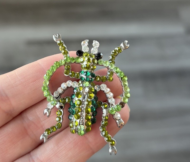 Green Rhinestone Beetle Bug Brooch Pin 1.5×2