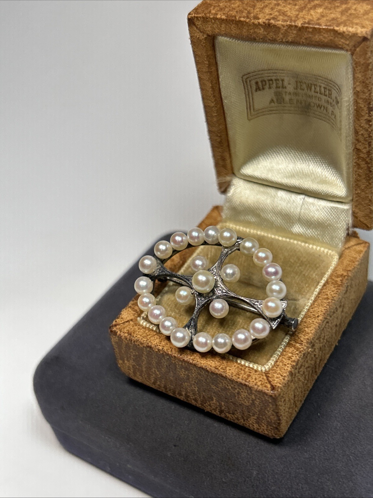 Vintage Mikimoto Sterling Silver Japanese Akoya Pearl Oval Wreath Cross Brooch
