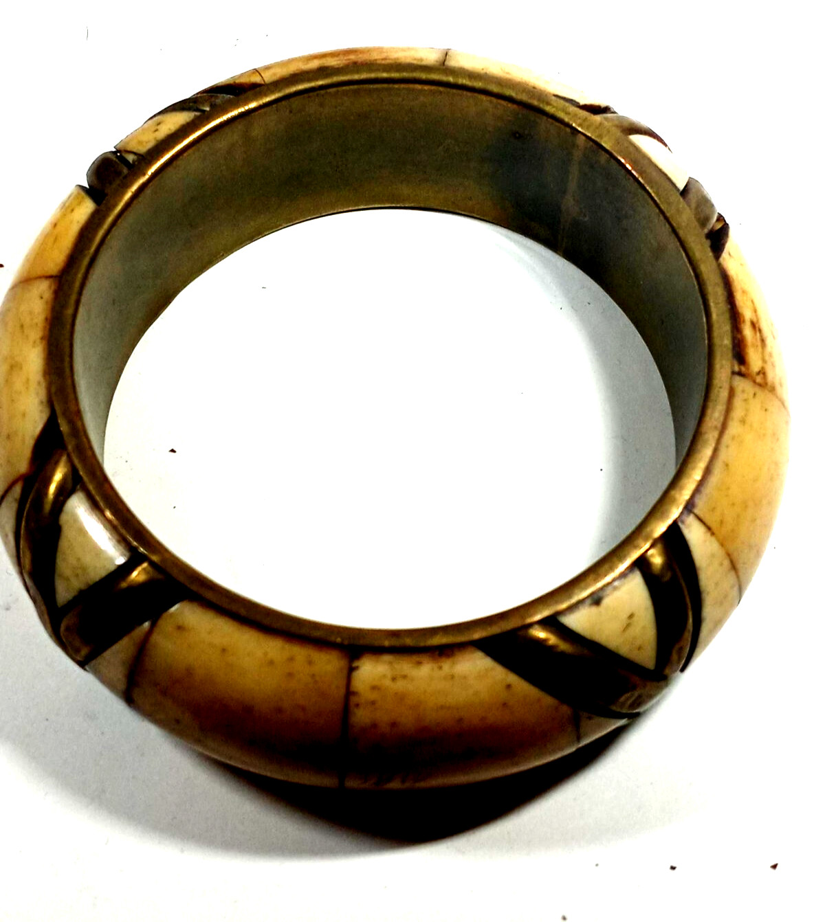 Vintage Lovely Ivory and Gold Color Fat marble look Bangle Bracelet
