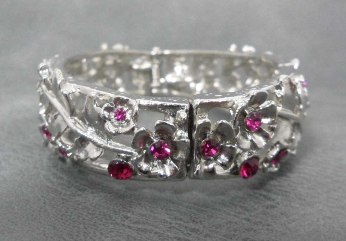 Hinged Bangle Bracelet Rhinestone Vining Flower Stems Open Work Cottage Core Vtg