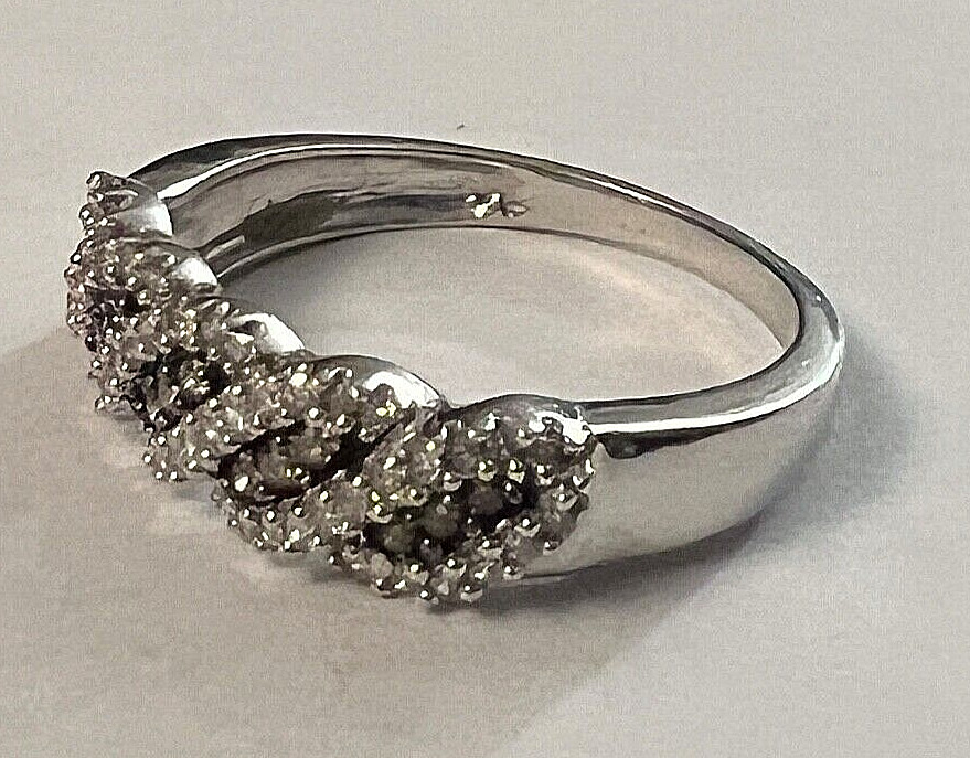Vintage 10K White Gold White & Brown Diamond Ring Size 7