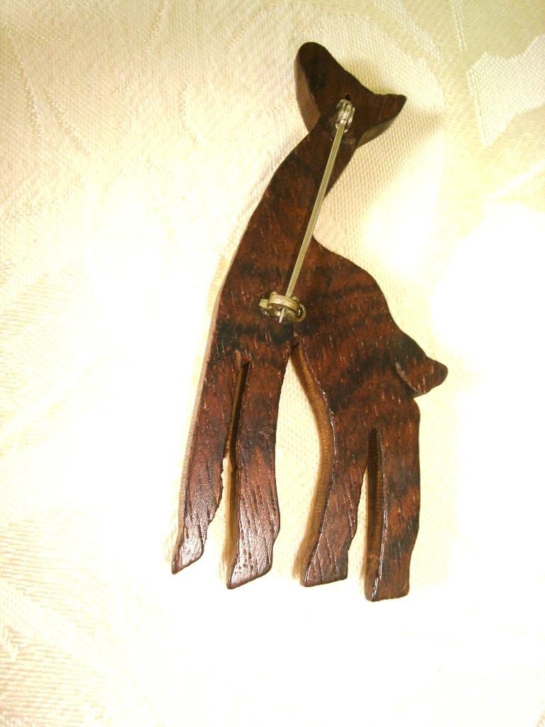 Vintage Off White Plastic and Wood Giraffe Brooch Glass Eye As Found KJ