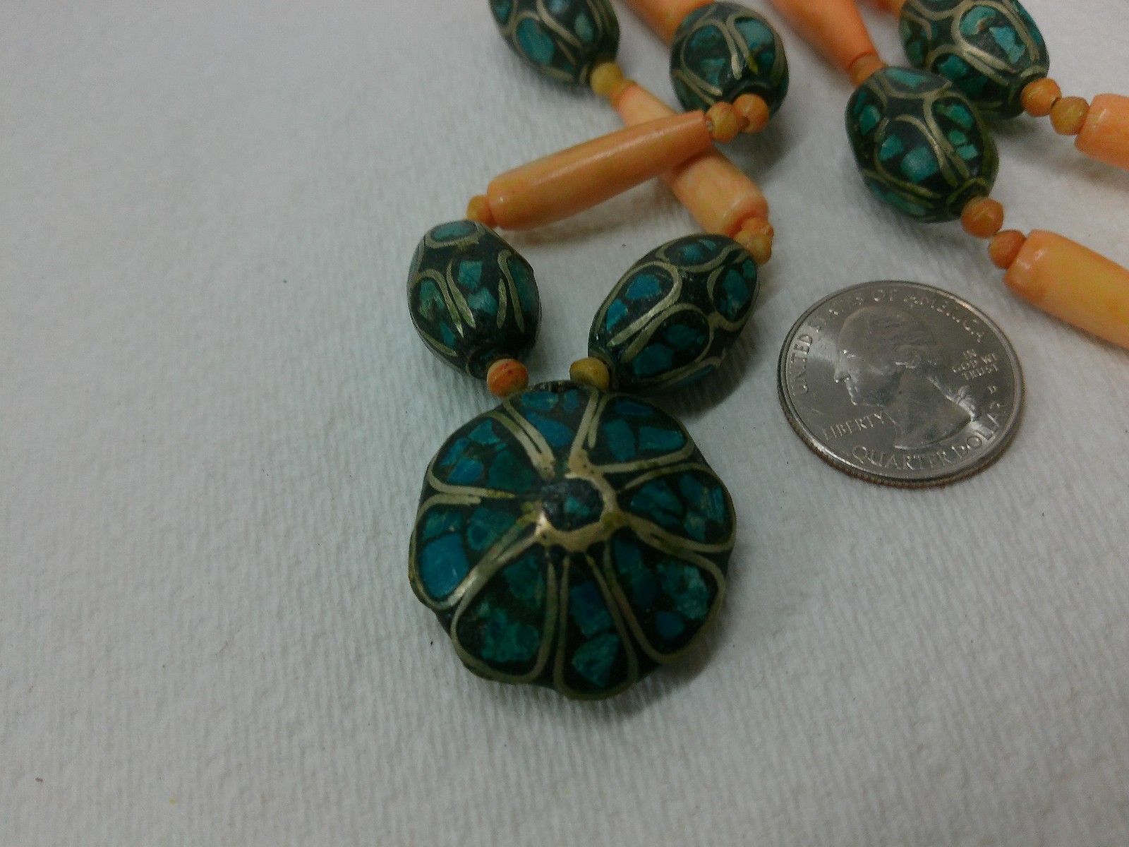 Vtg Turqoise Chip Inlay Silver Cow Bone Beaded Tribal Flower Pendant Necklace