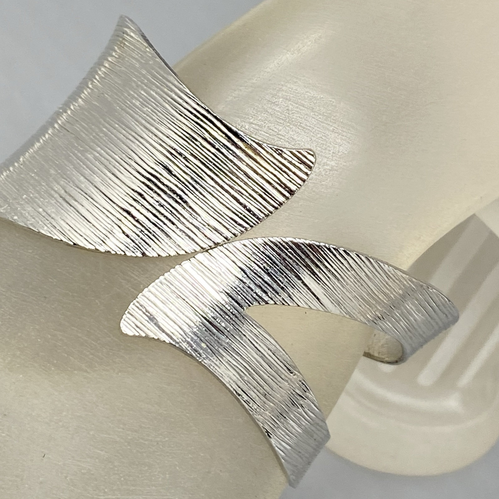 Emmons Clamper Bracelet Bangle Brushed Silver Tone Wide Open Side Hinge Vtg 7″