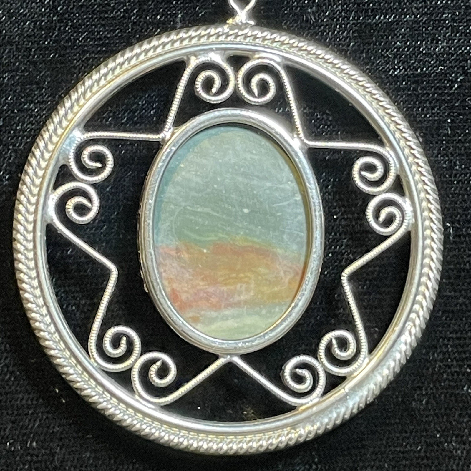 VTG LG CABOCHON BLOODSTONE SILVER TONE PENDANT & 24″ CHAIN NECKLACE EXCELLENT
