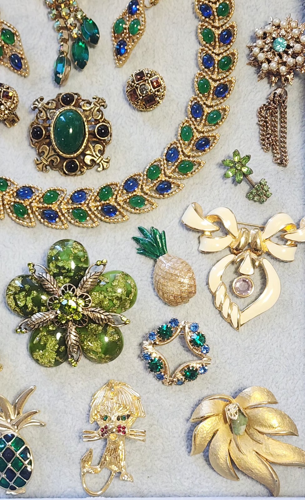 VtgJewelry Lot 23pc Juliana #9094 Joan Rivers Graziano Regency Craft Avon C855