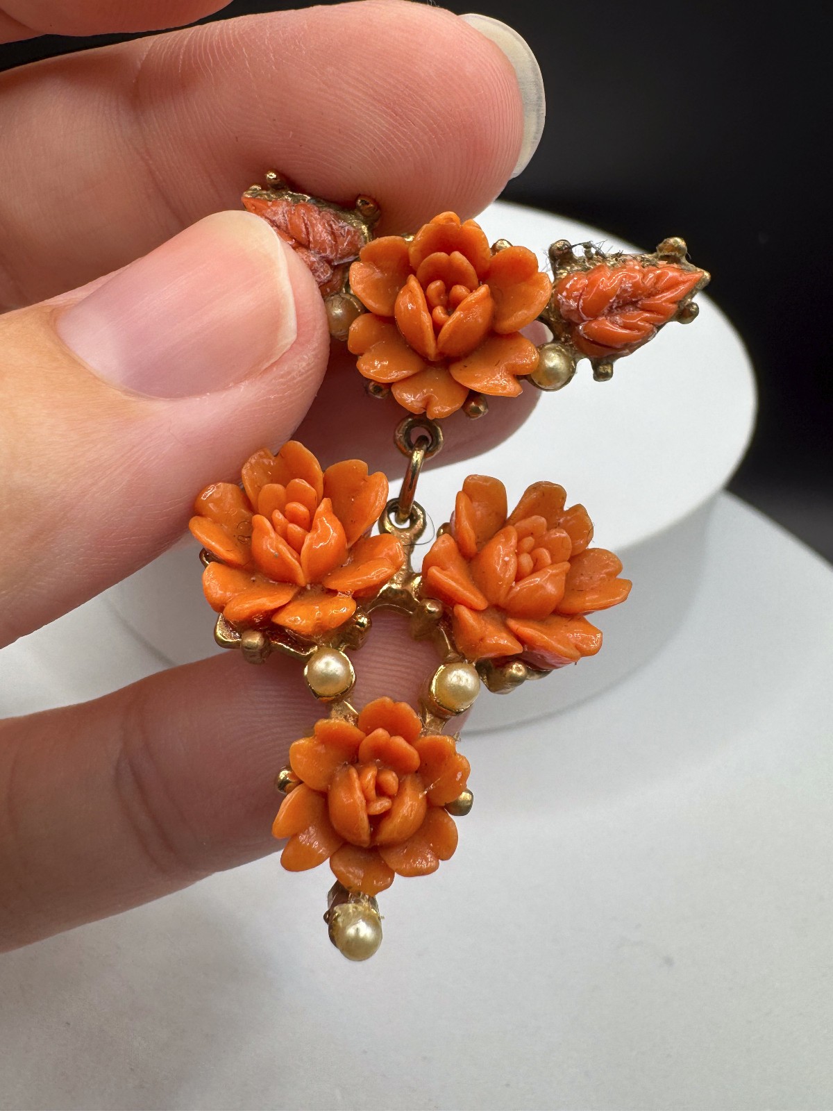 Vintage Carved Faux Coral Rose Dangle Brooch Gold Tone Pearl Floral Drop Pin