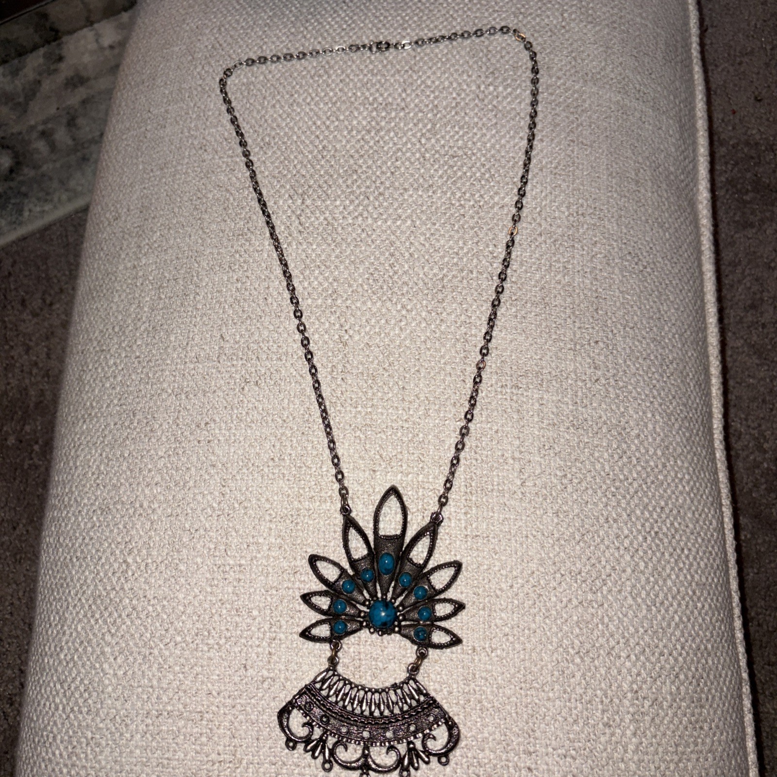 Vintage Antique Pendant Necklace Silver Or Pewter Alloy Fan Shaped with Chain