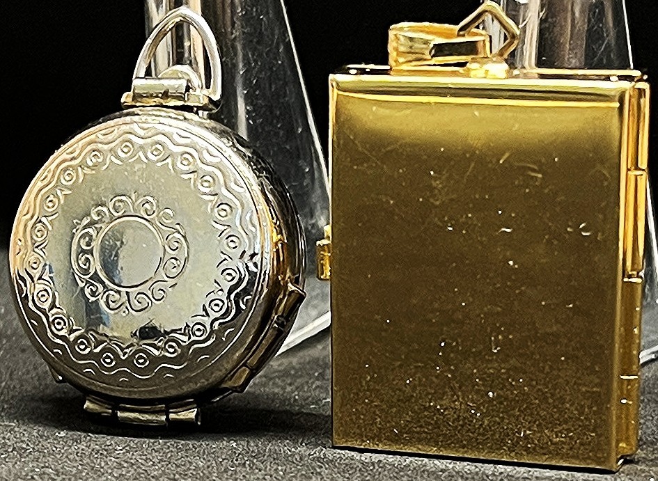 Vintage lot x2 locket photos “Coro” 4 photo way, Art Nouveau, amazing pieces