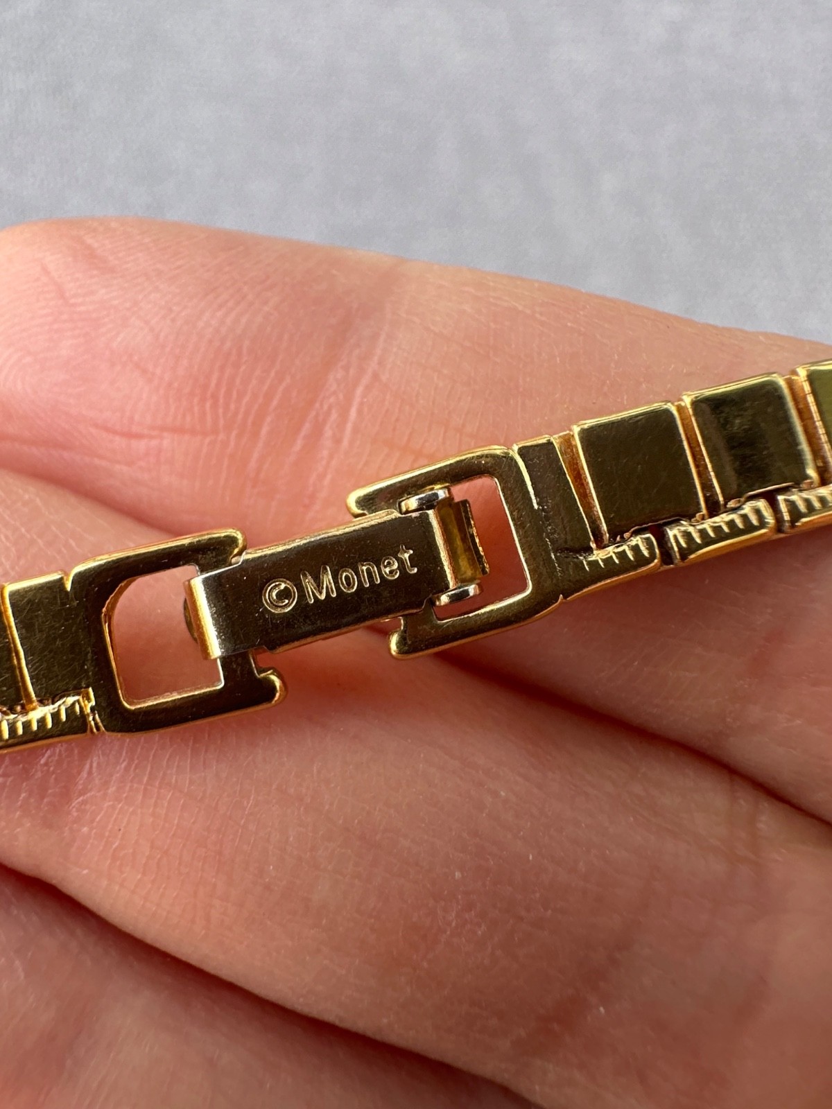 Vintage MONET Gold Tone Chain Flat Square Link 16.5″ Super Shiny Nice Quality