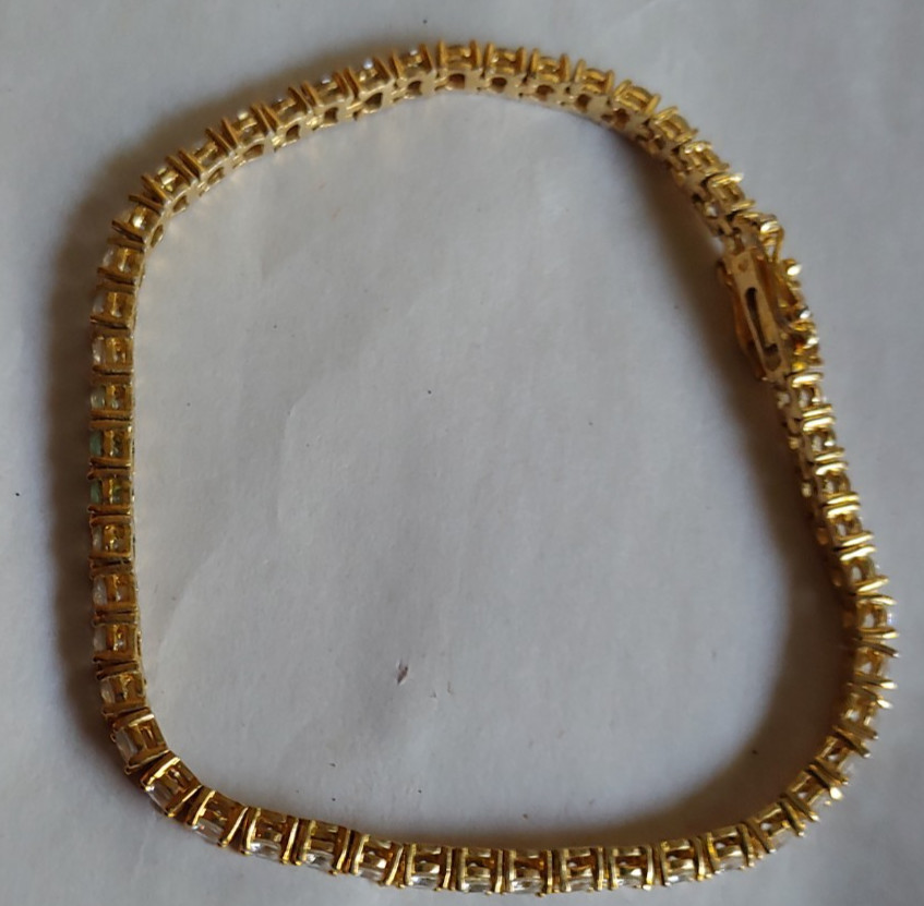VTG Classic Tennis Bracelet Gold Tone Cubic Zirconia 8-1/2 Inch w/Safety Clasps