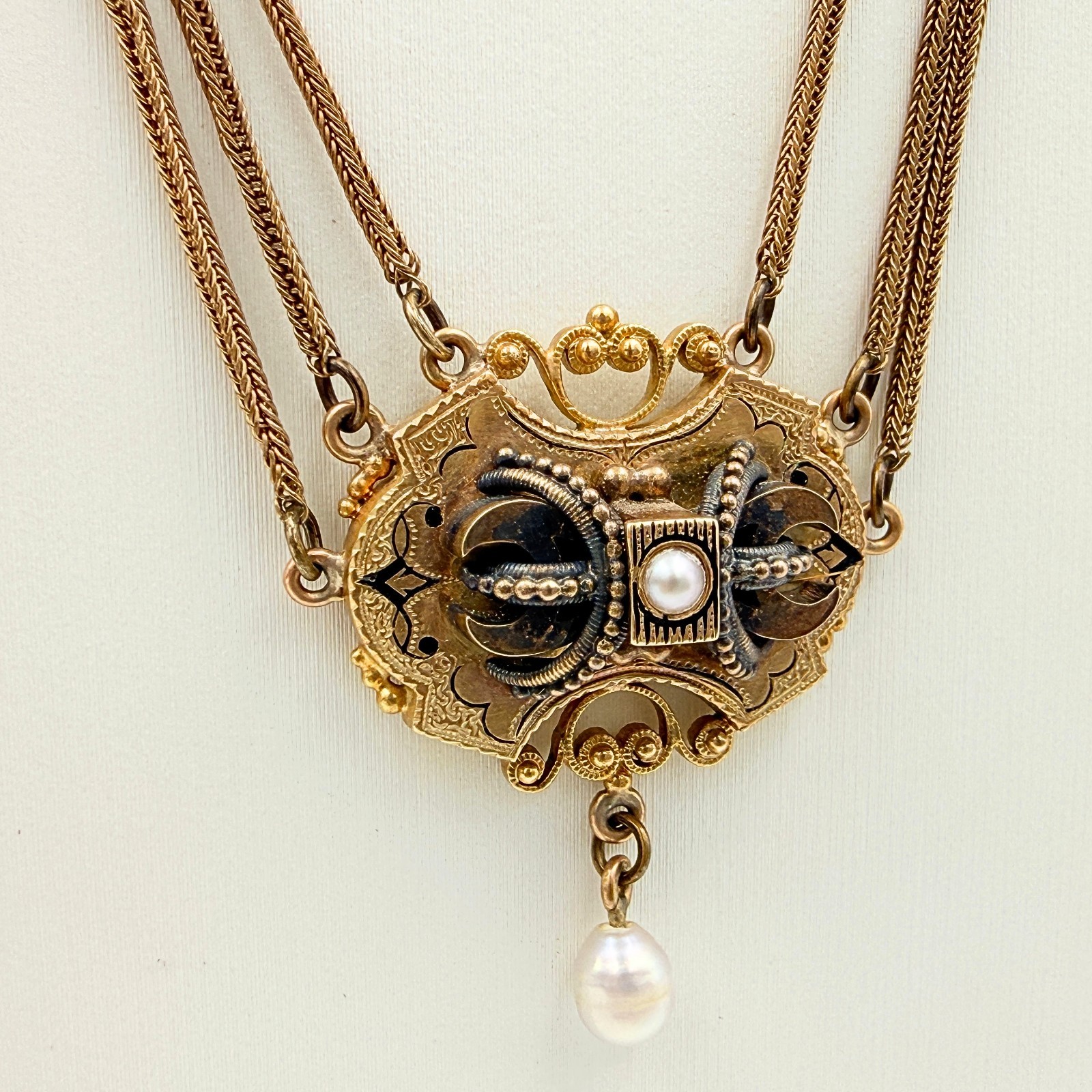 Antique Victorian 10K-14K Gold Filigreed Rice Pearl Medallion Necklace