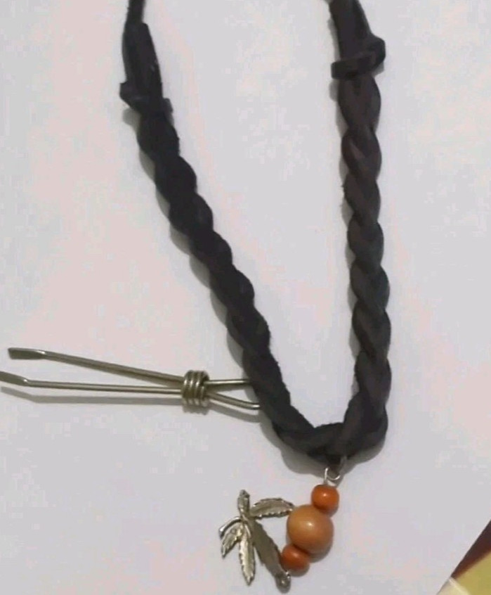 VTG 70/80’s Cannabis Leaf & Roach Clip Necklace Braided Leather Boho Hippie