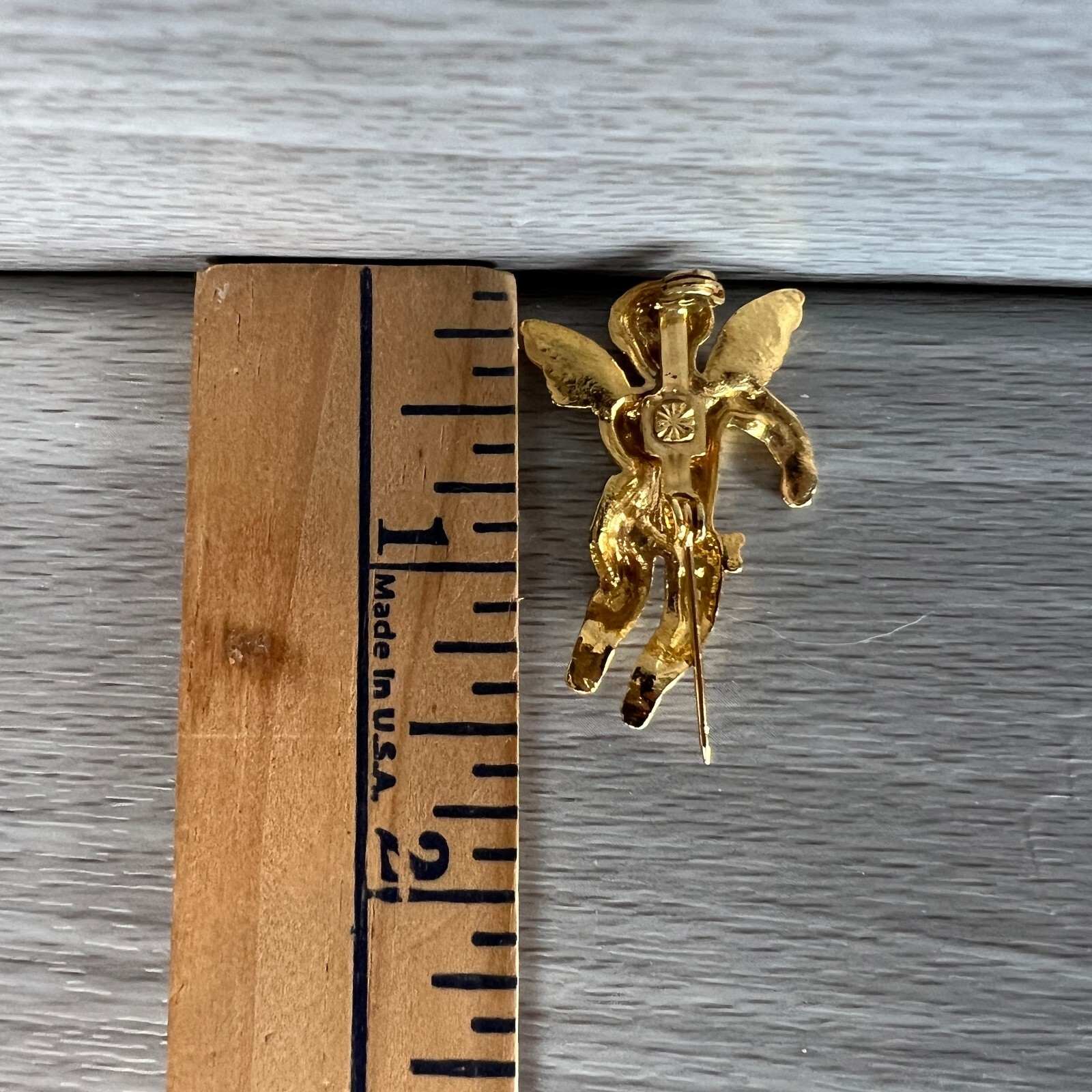 Vtg Angel Brooch Pin Guardian Angel Goldtone Fashion Costume Jewelry Shiny Pin