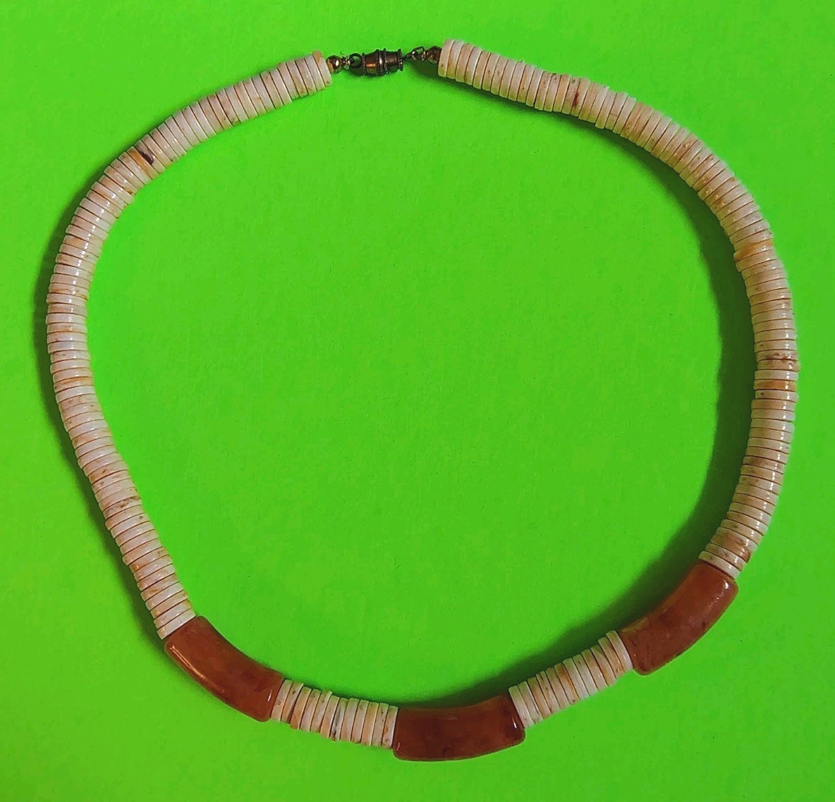 Vintage Plastic AMBER & Plastic Faux Shell HEISHI Beaded Choker Necklace