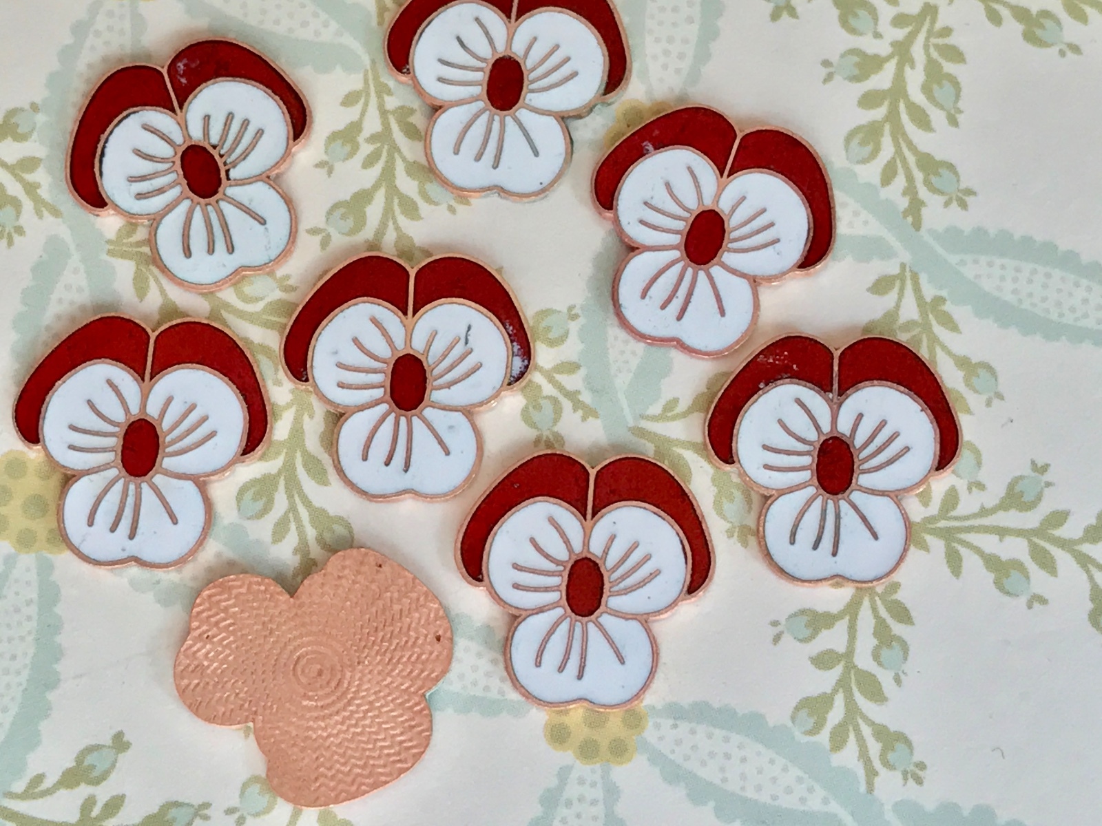 Enameled Pansy Findings,Vintage Pansies,Enamel Cabochons,19x6mm cabochons #G65C
