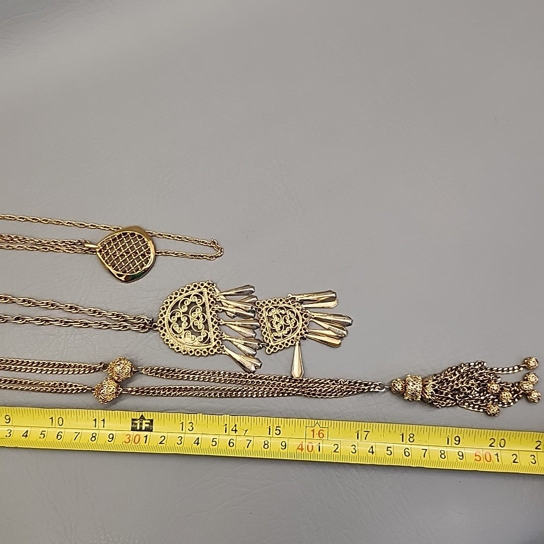 Vintage Chain Necklace Lot of 3 Gold Tone Heart Medallion Tassel 20-35″ Has Wear