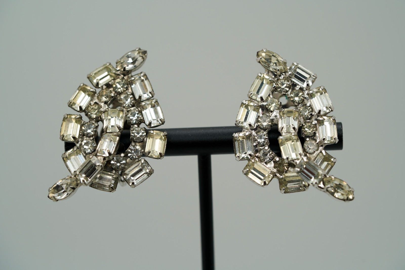 Antique Clear Silver Rhinestone Clip Earrings 4cm EB1
