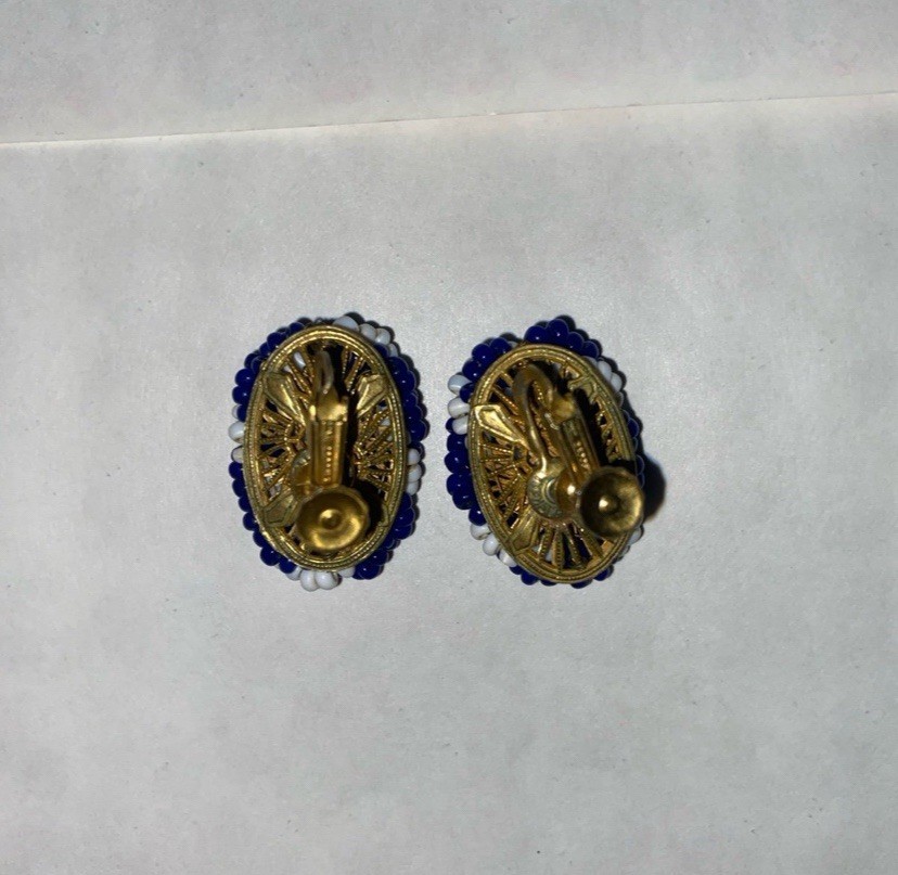 Vintage Miriam Haskell beaded necklace and clip on earrings set