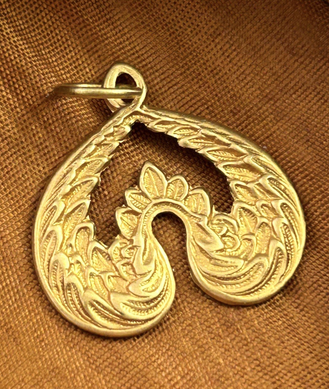 Vintage Wings Charm Pendant Ornate Brass Metal Stamping Charm Vintage Jewelry