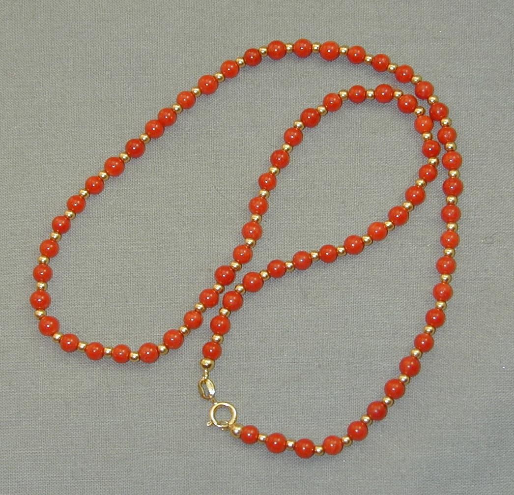 ESTATE Italian Red Coral & 18k Gold Bead Necklace 16 5/8″