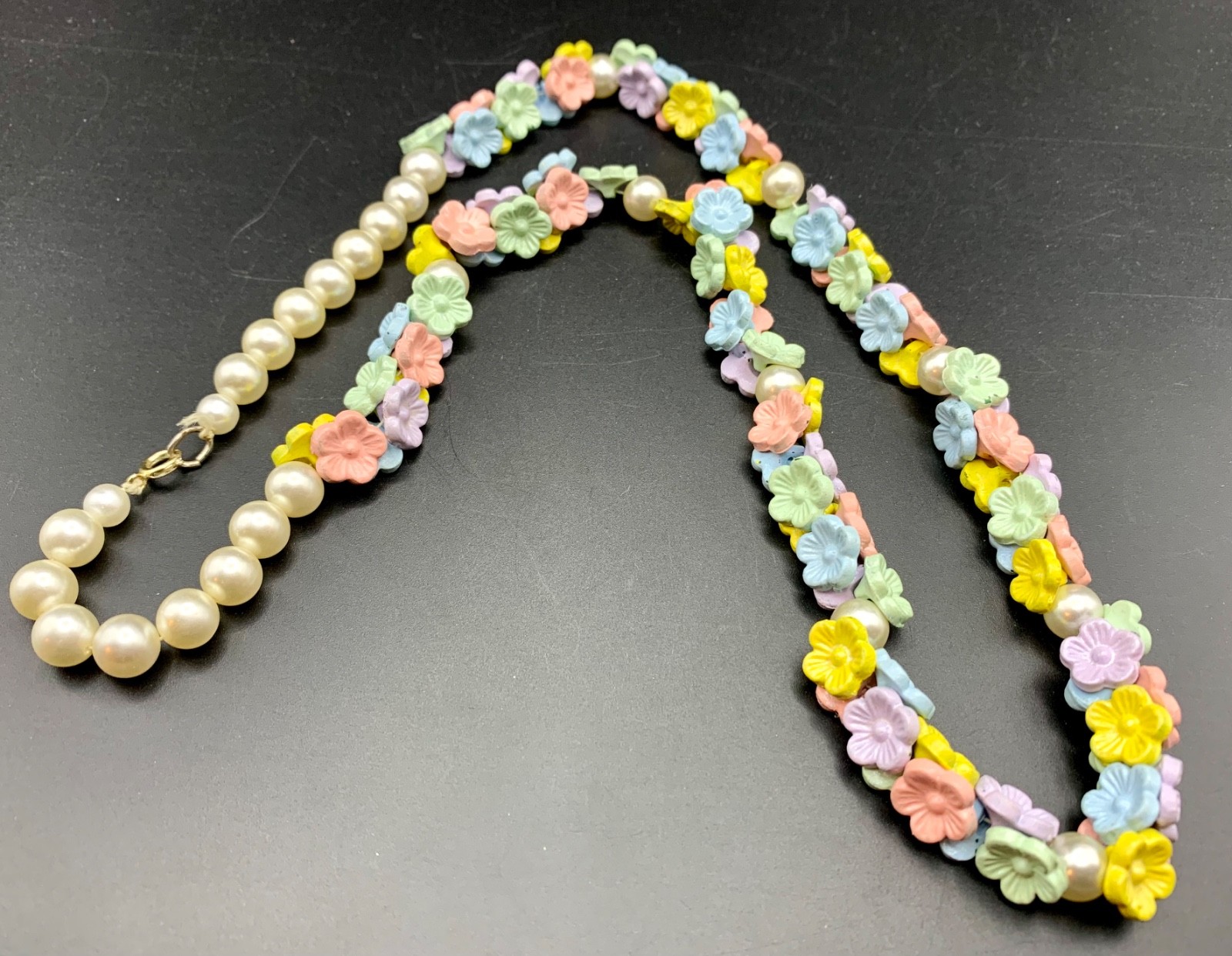 Vintage Celluloid Necklace Pastel Flower Daisy Beads and Faux Pearl 23″ Summer