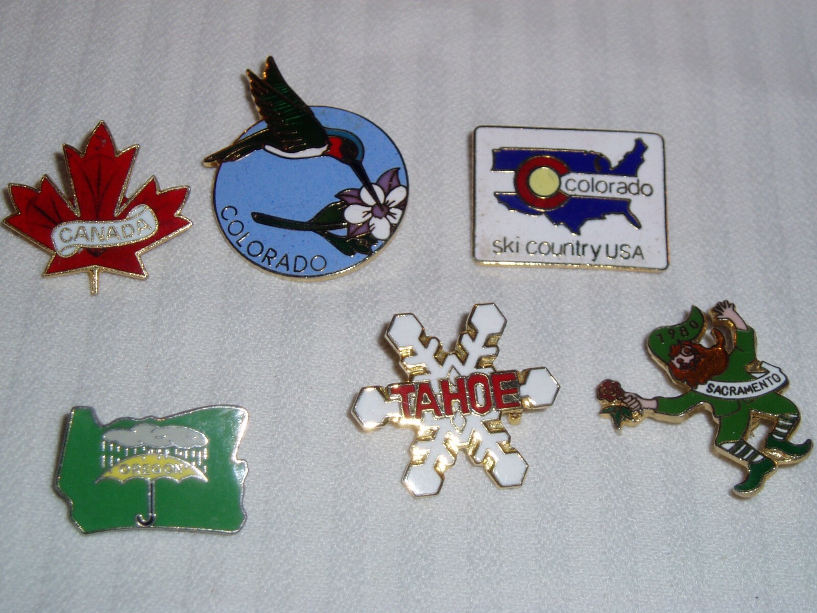 VIntage 6 TACK PINS “STATE PINS CA, CO, TAHOE, OR and more Gold Tone Metal