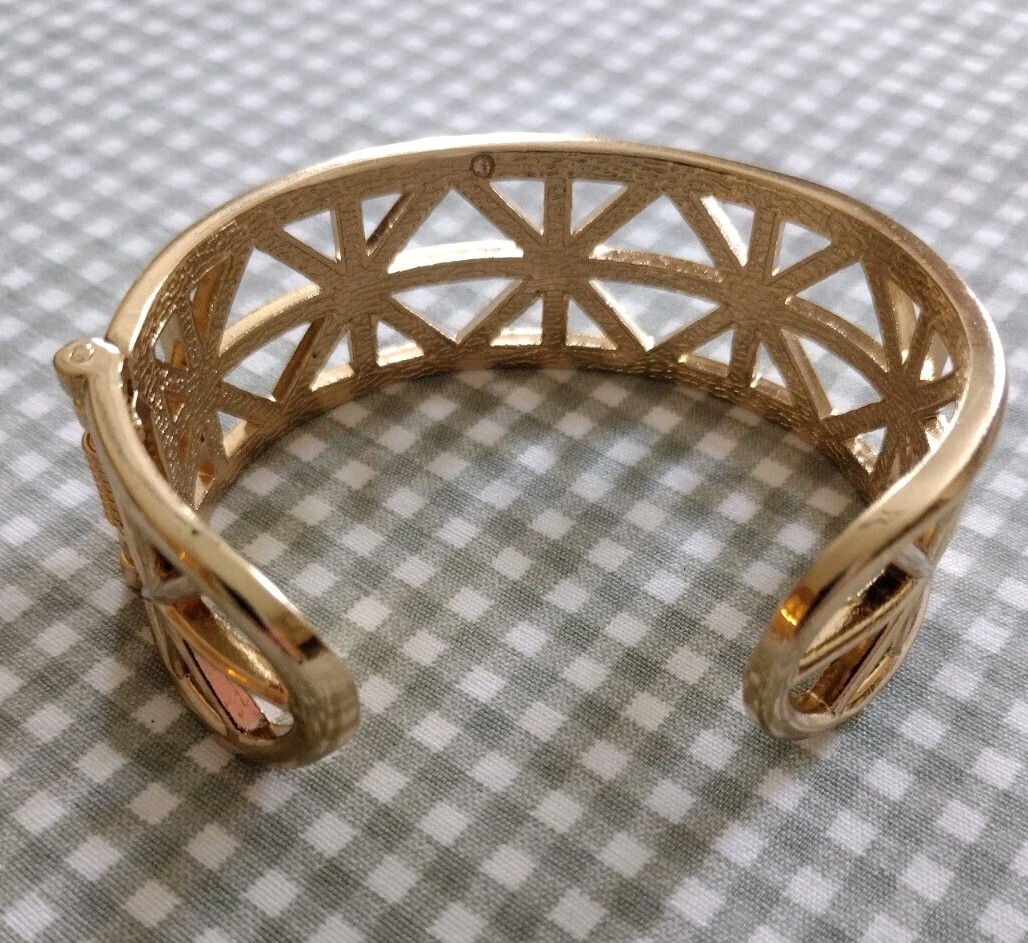 Vintage Avon Bracelet Gold Tone Cuff Hinged Open Back 1 Inch Wide X Pattern New