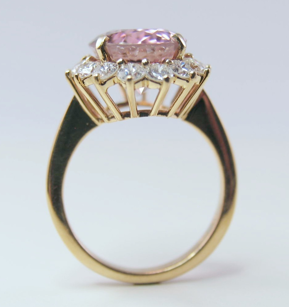 Vintage 18k Gold Lady’s 17 Stone Pink Tourmaline Diamond 6.65ctw Ring Size 5.75