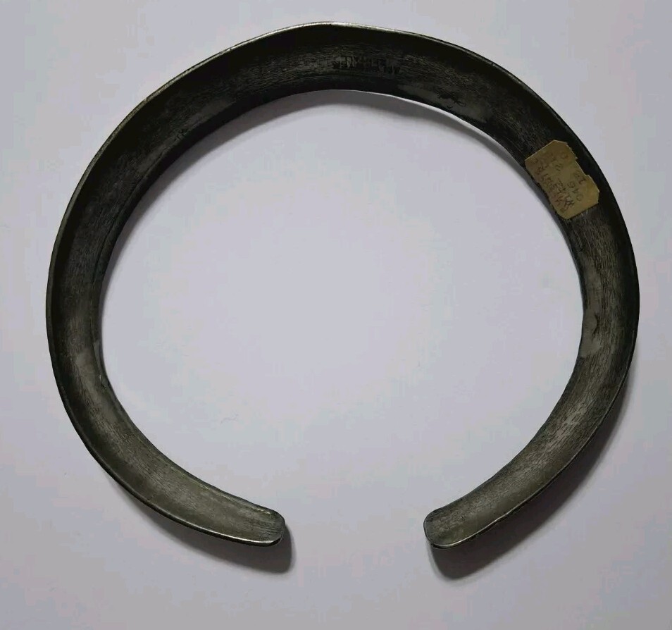 VTG ZENTALL AM PEWTER HAMMERED CHOKER COLLAR NECKLACE WITH HOOP EARRINGS (RARE)