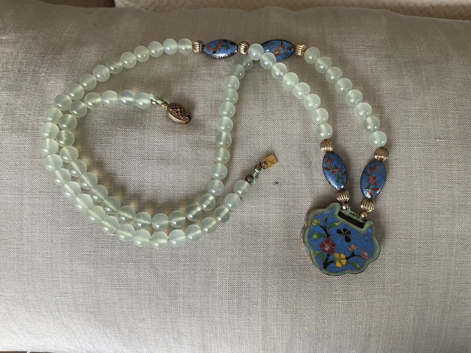Vintage 8.4mm Jade Bead 30” Necklace w/Blue Floral Cloisonne Pendant+Stations