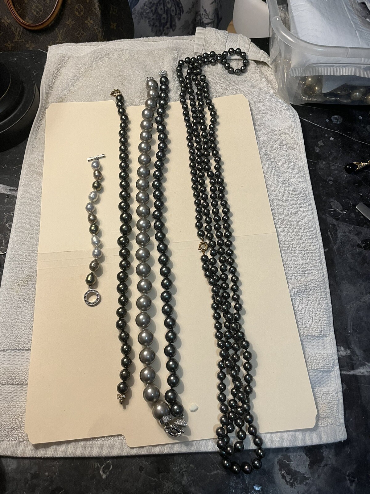 HSN Lot Of Faux Pearl Necklaces 4 And 1 Bracelet
