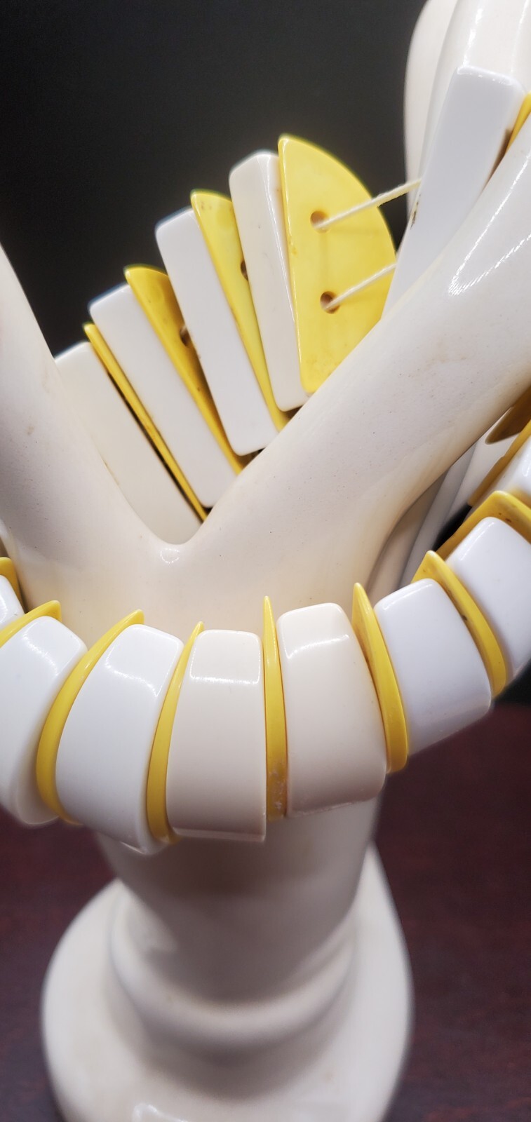 Vintage Very Retro Yellow & White Plastic Stretch Expanding Cuff Bracelet