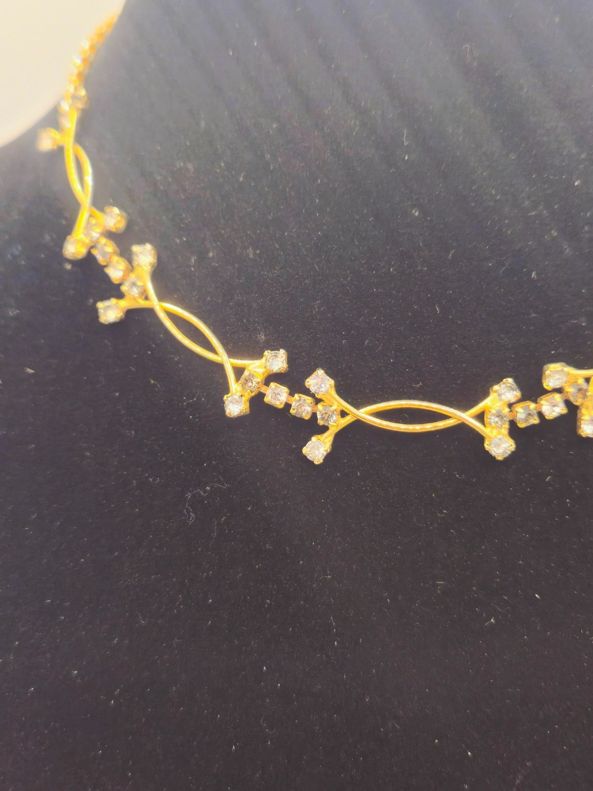 Vintage Rhinestone Choker Necklace Wavy Botanical Vine Hook Clasp