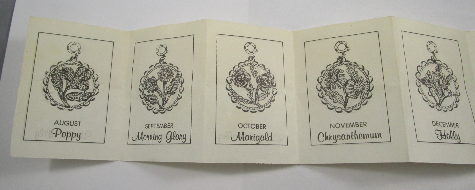 Vintage 1967 SARAH COVENTRY Flower of the Month MAY Dangling Bracelet Charm 986