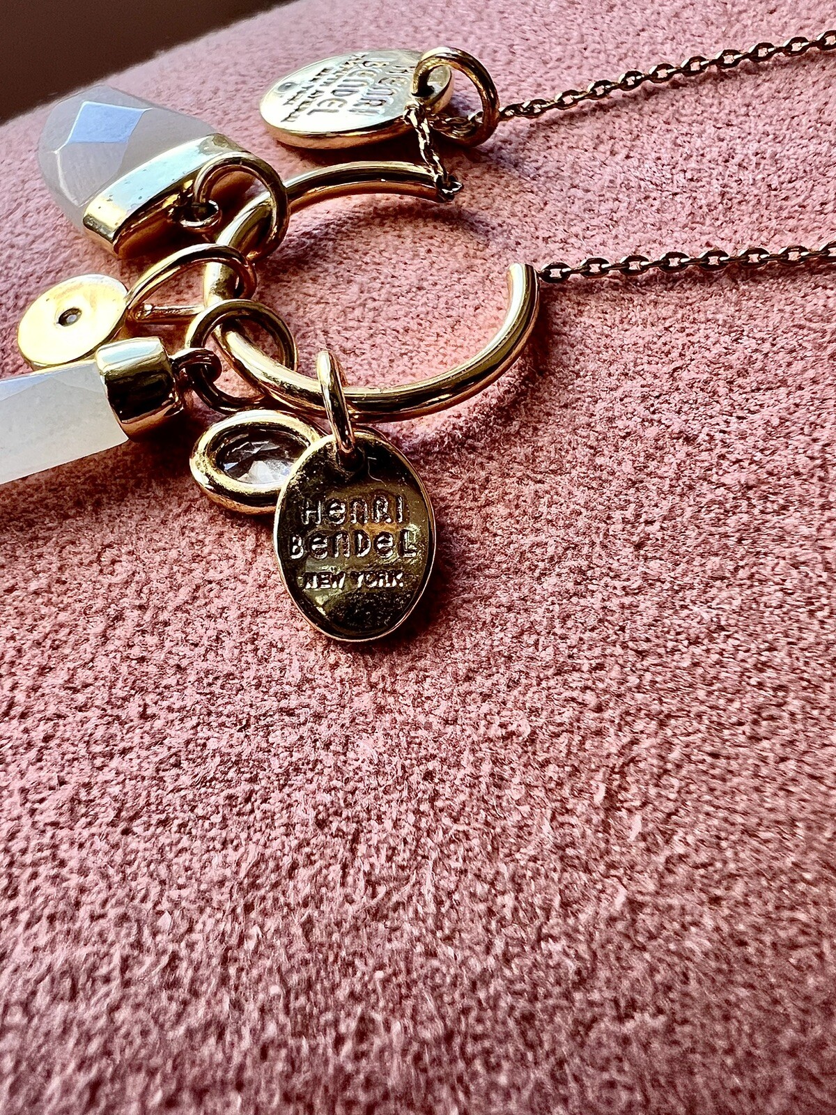 AUTH NEW Henri Bendel GOLD Shark’s Tooth CZ Crystal Charm wtag and Dust Bag RARE
