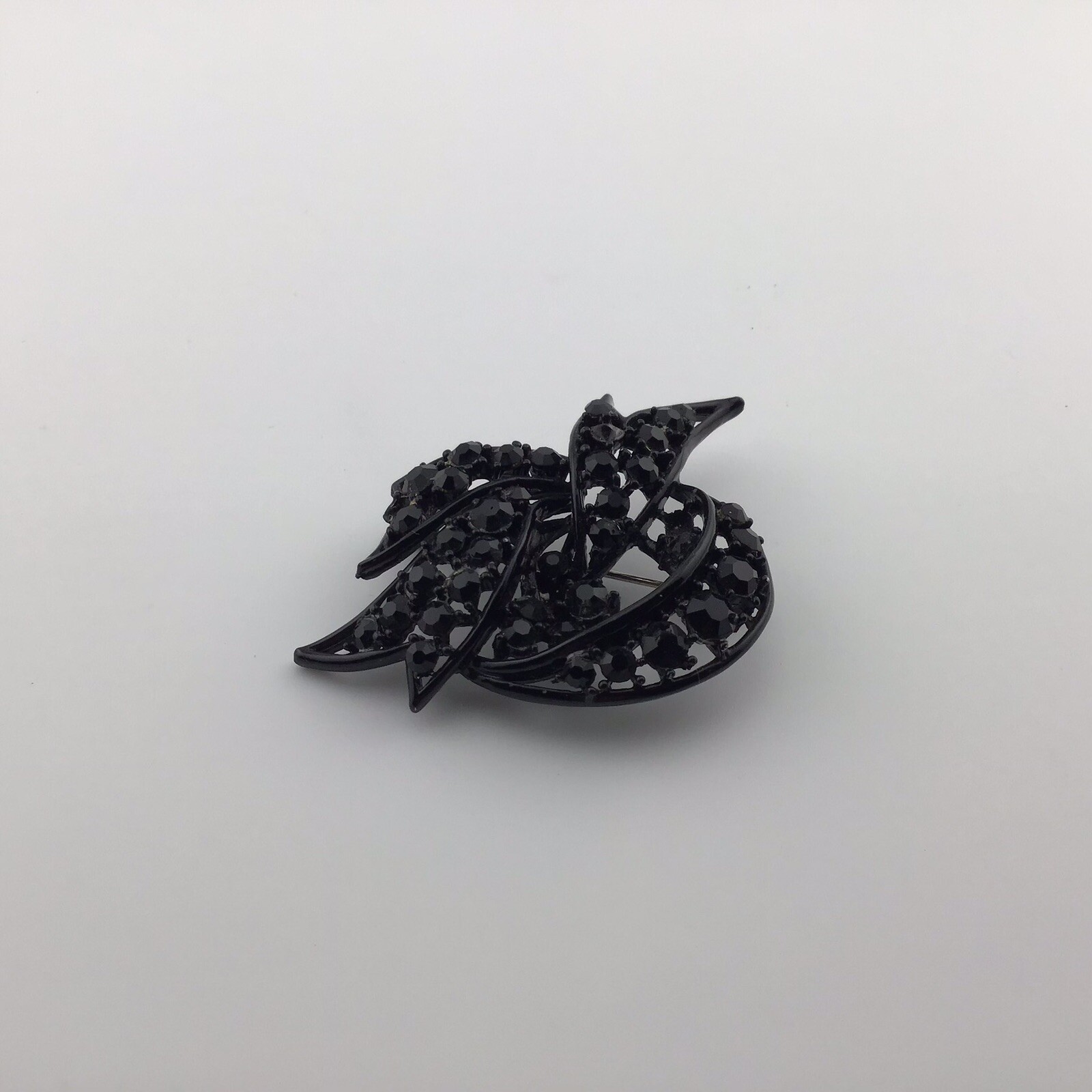 Vtg Brooch Black Metal Memorial Gothic 2-1/2”L Fashion Trend