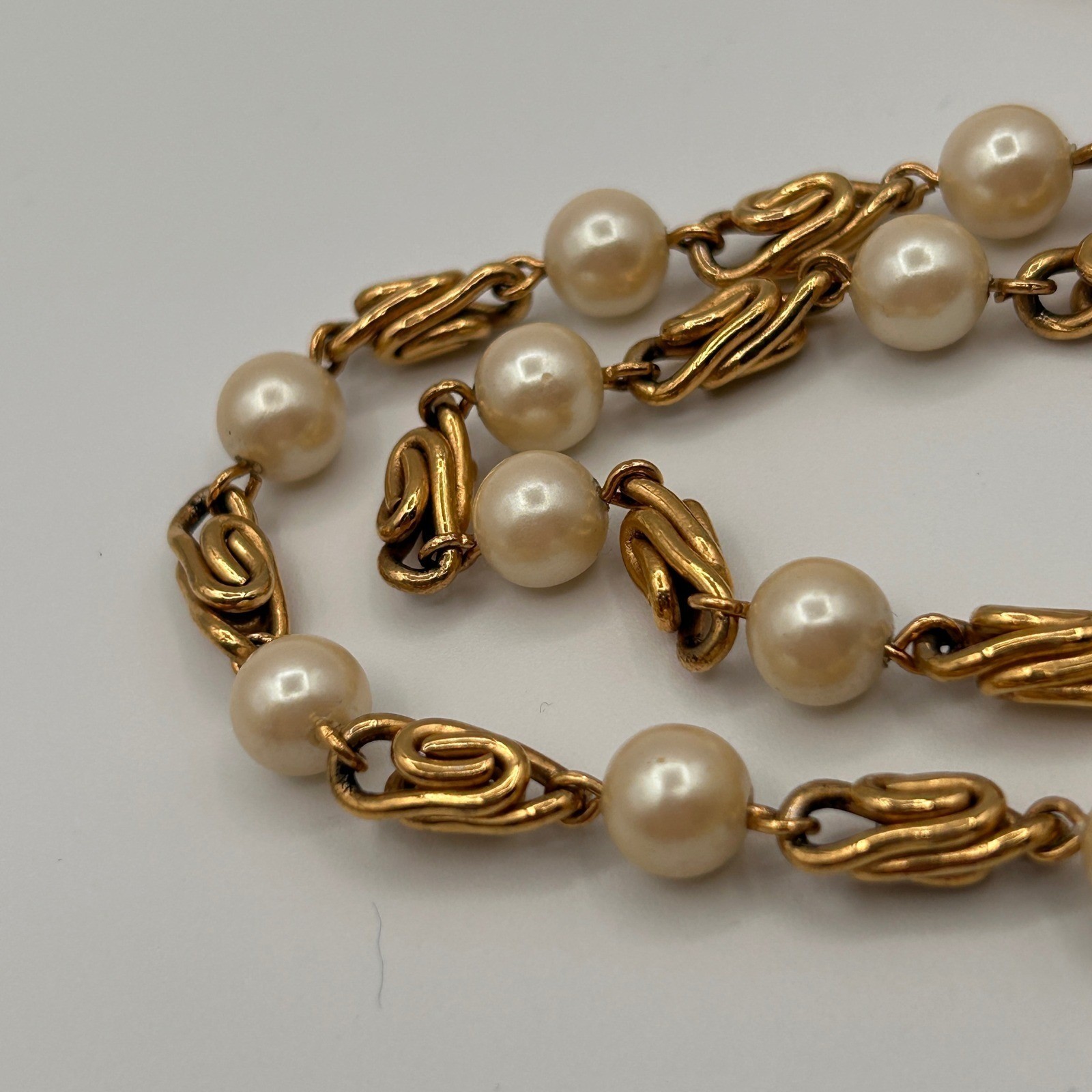 Vintage Gold Tone Faux Pearl Station Necklace Scroll Link Single Strand 29″