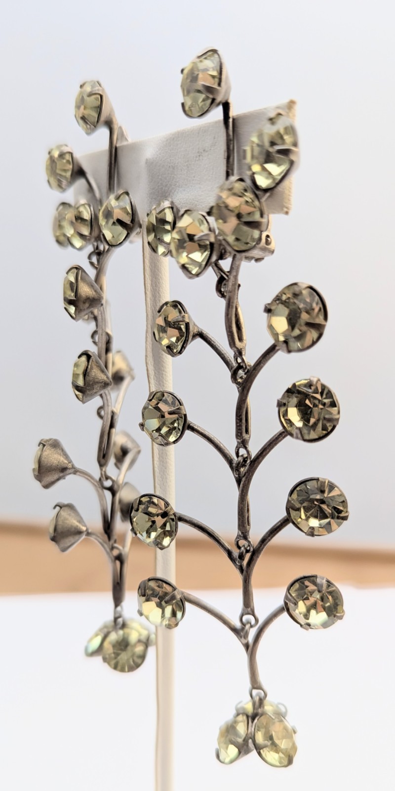 Vtg AMAZING Pale Green Faceted Glass Extra Long Branch Clip On Earrings 4 1/4″