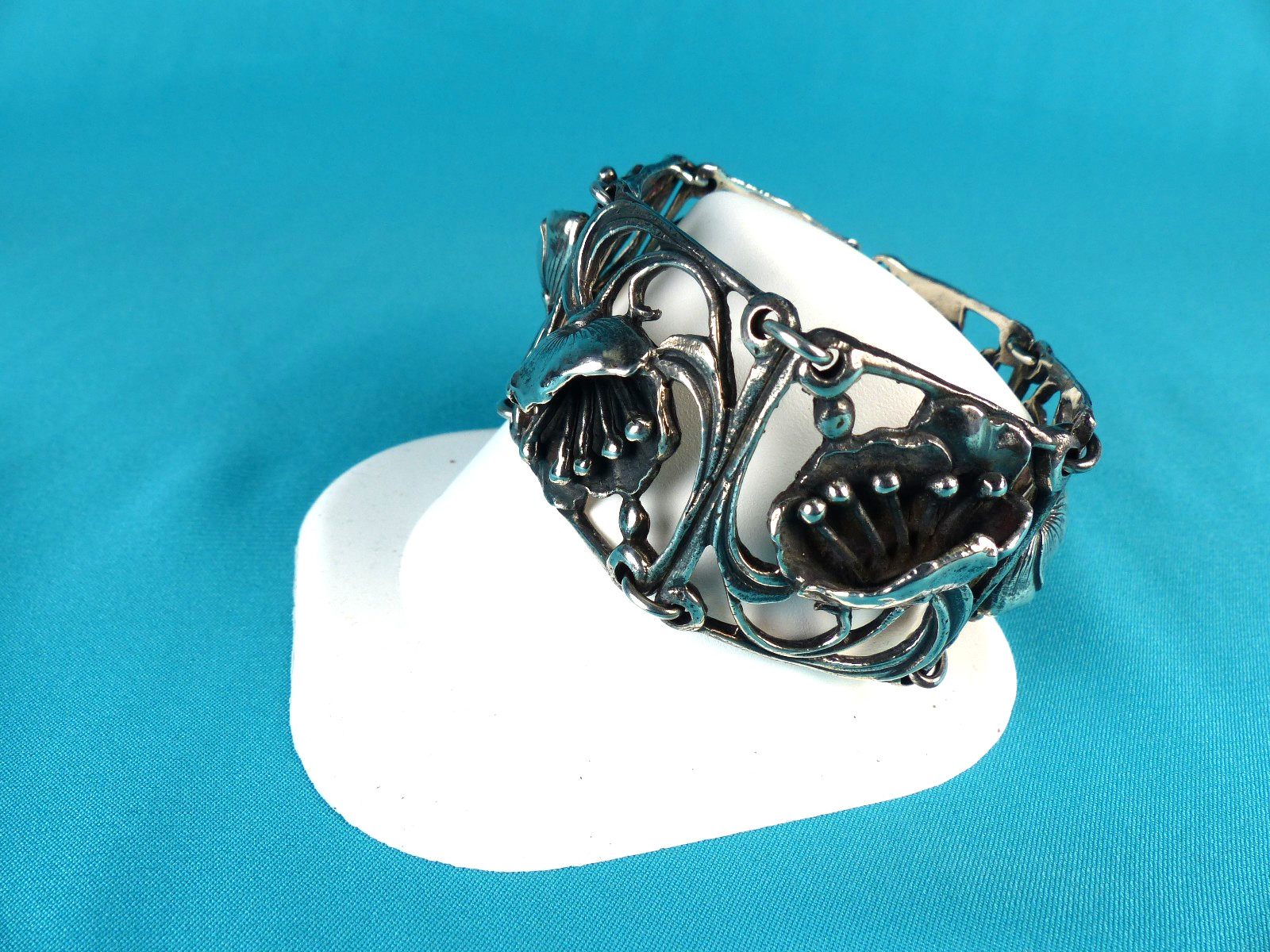 Vintage Art Nouveau 2.5 oz Sterling Silver Poppy Flower Panel Link Bracelet 77g