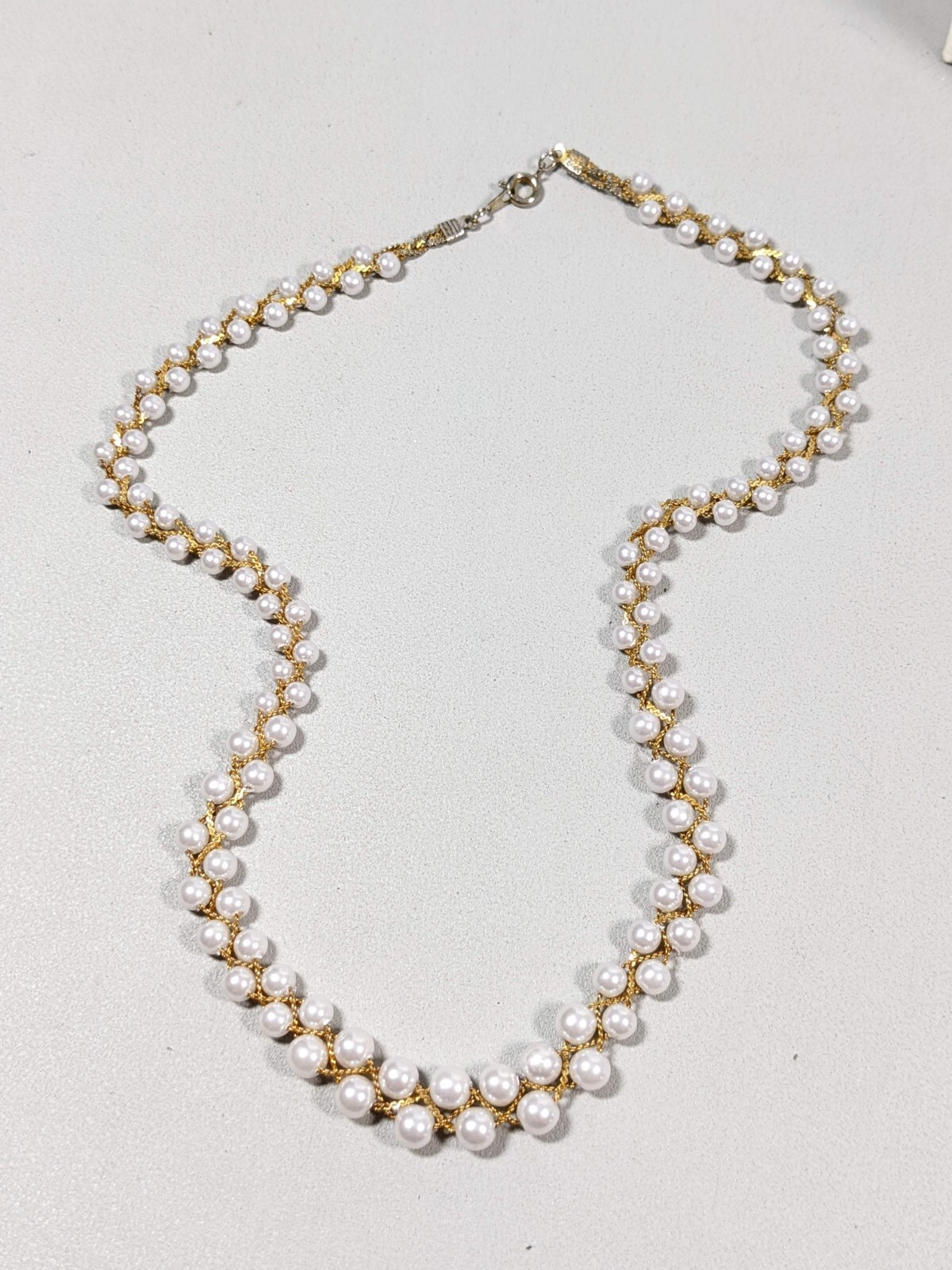 Vintage Vold Tone White Acrylic Faux Pearl Woven Style Braided Necklace 17.5 in