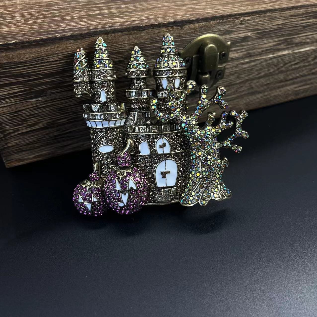 Literary Vintage Rhinestone Dream Castle Western Brooch Valentine’s Day gift