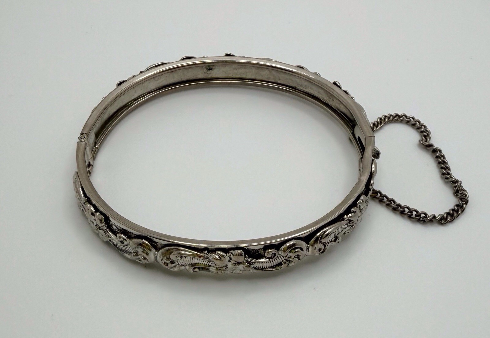Vintage Ornate Floral Design Hinged Bangle Bracelet Silver Tone Safety Chain