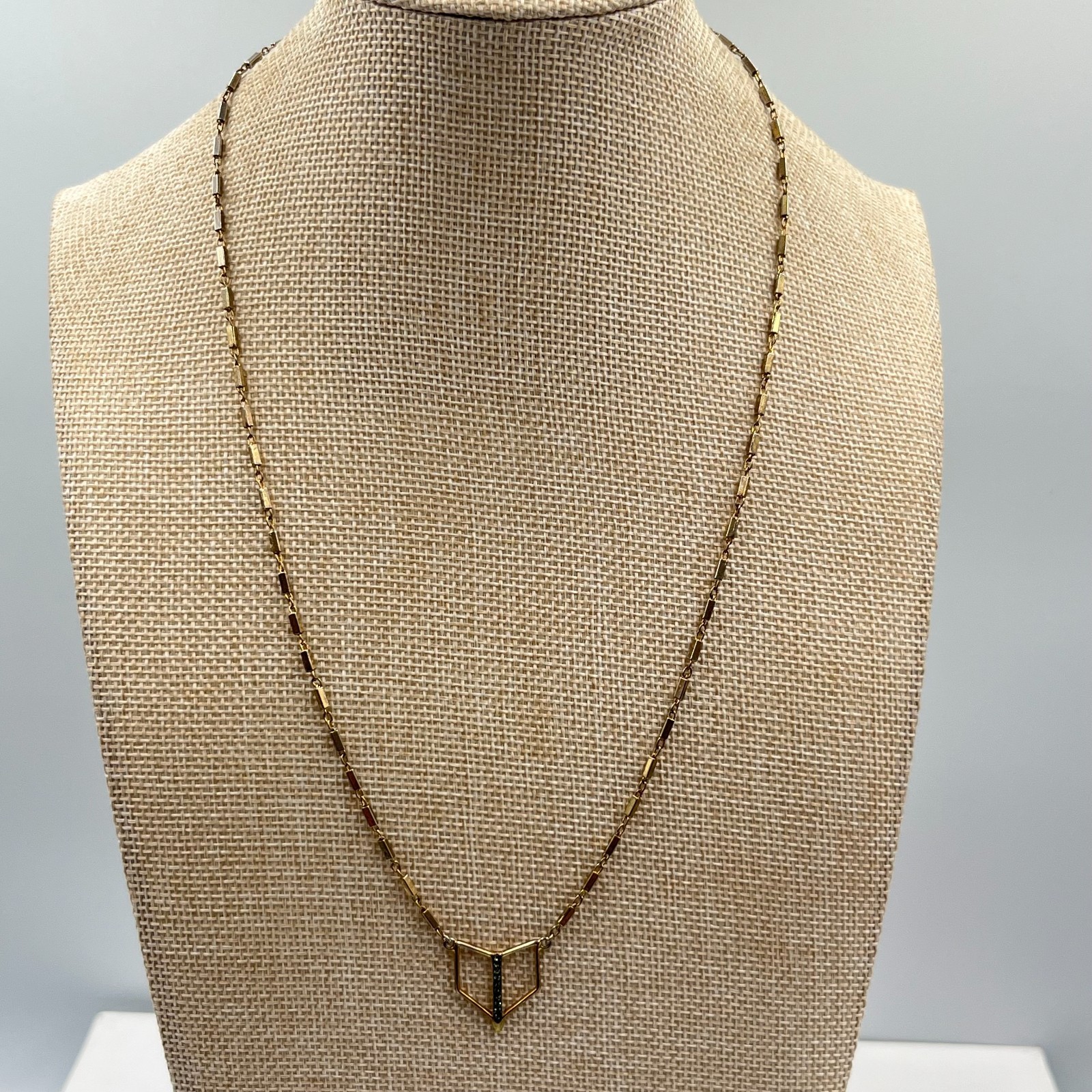 VTG Rhinestones Stella & Dot Gold Tone Geometric Open Shield Pendant Necklace