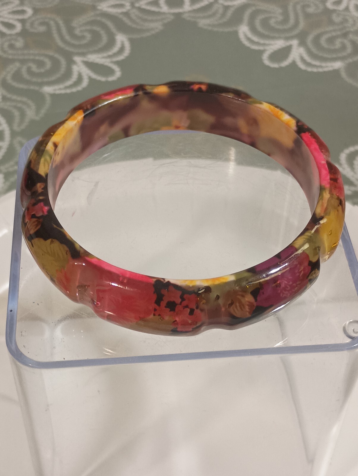 Vintage Style Lucite Acrylic Bangle Bracelet-Multi-color-Scalloped- Pink Floral