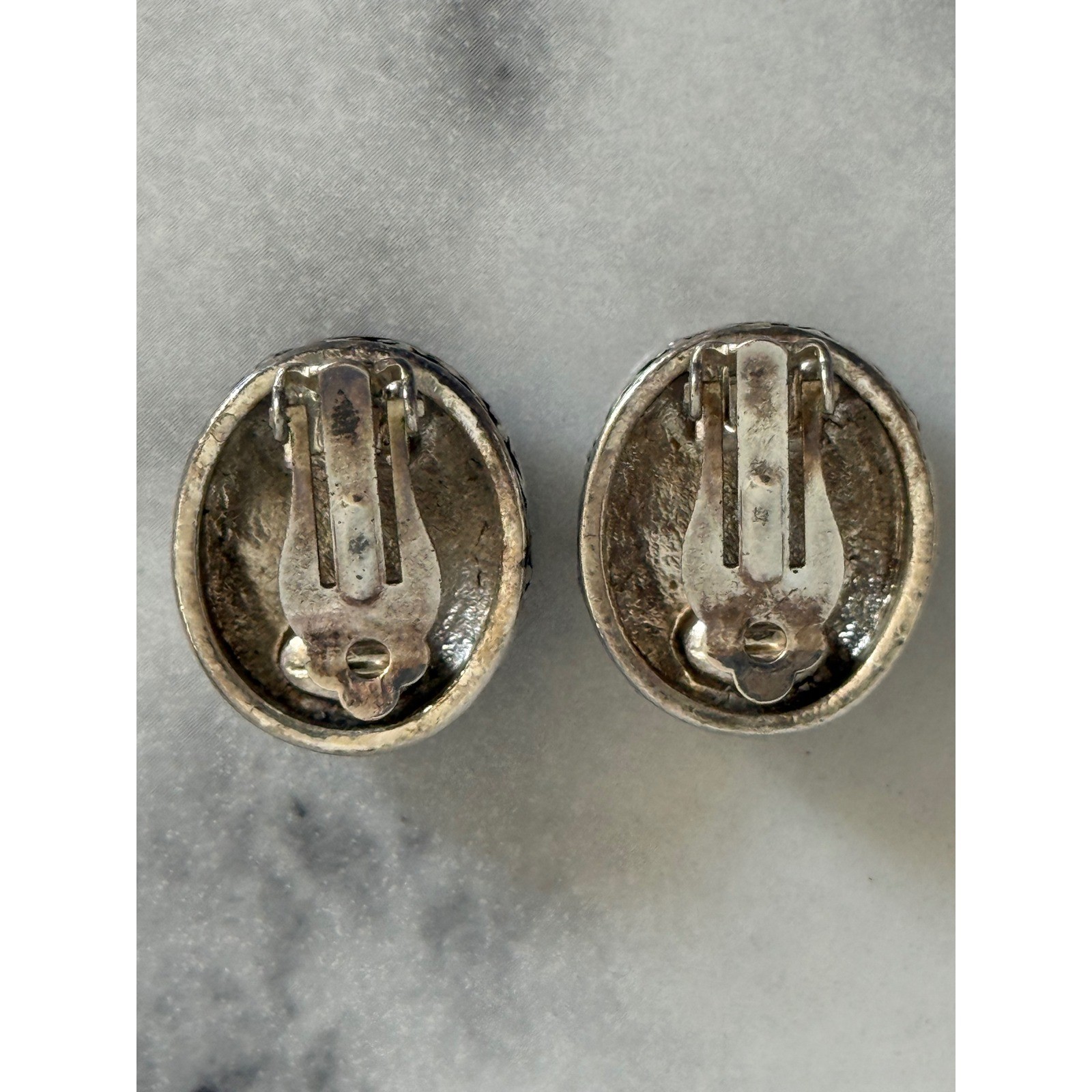 Vintage Mixed Metal Purple Stone Oval Clip On Earrings Silver Gold Tone Scroll