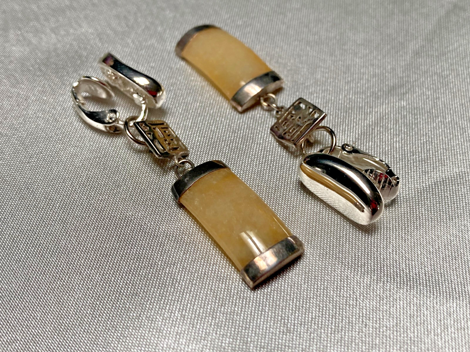 Beautiful Vintage Amber Jade Sterling Silver Asian Theme Dangle Drop Earrings