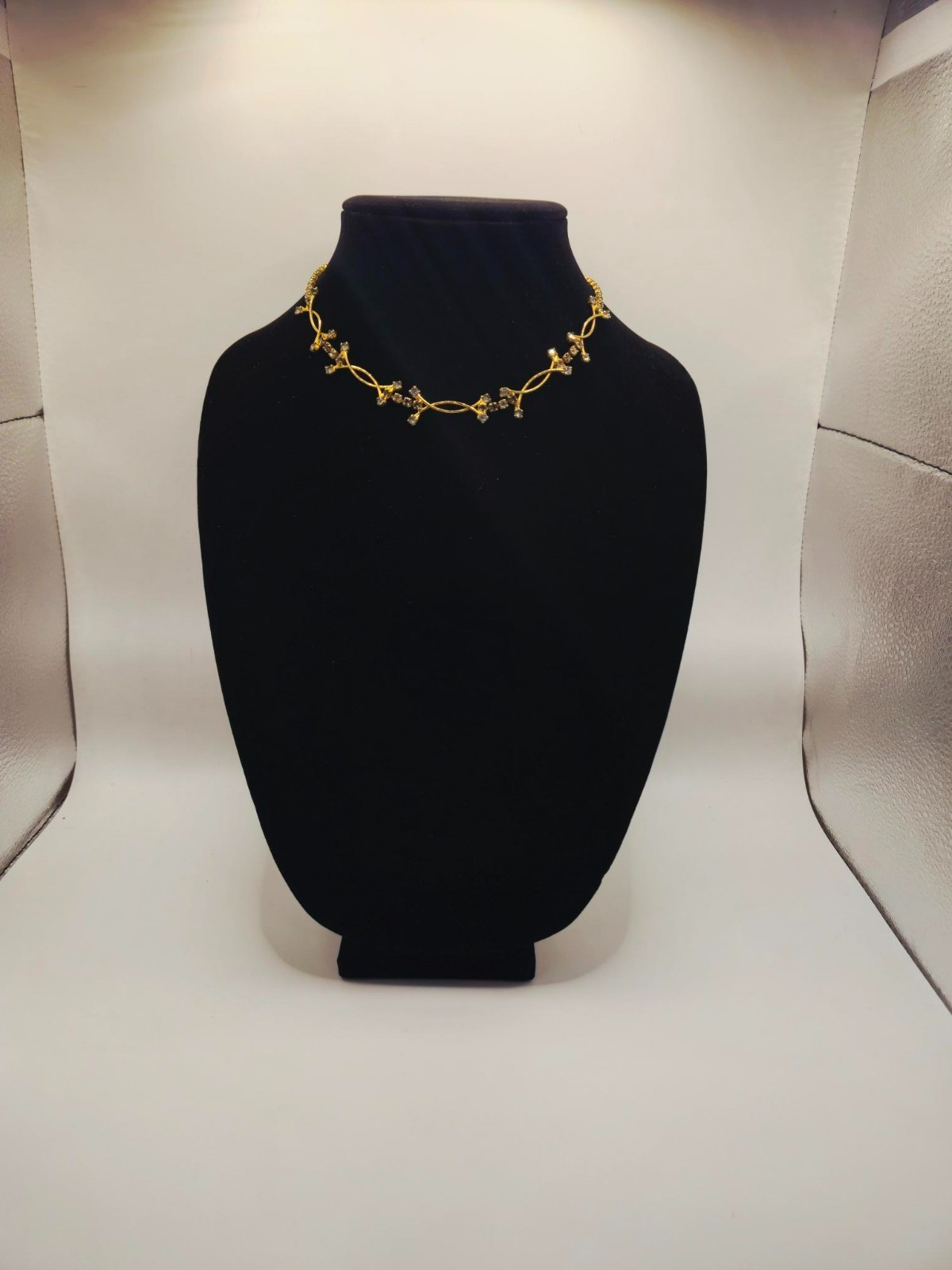 Vintage Rhinestone Choker Necklace Wavy Botanical Vine Hook Clasp