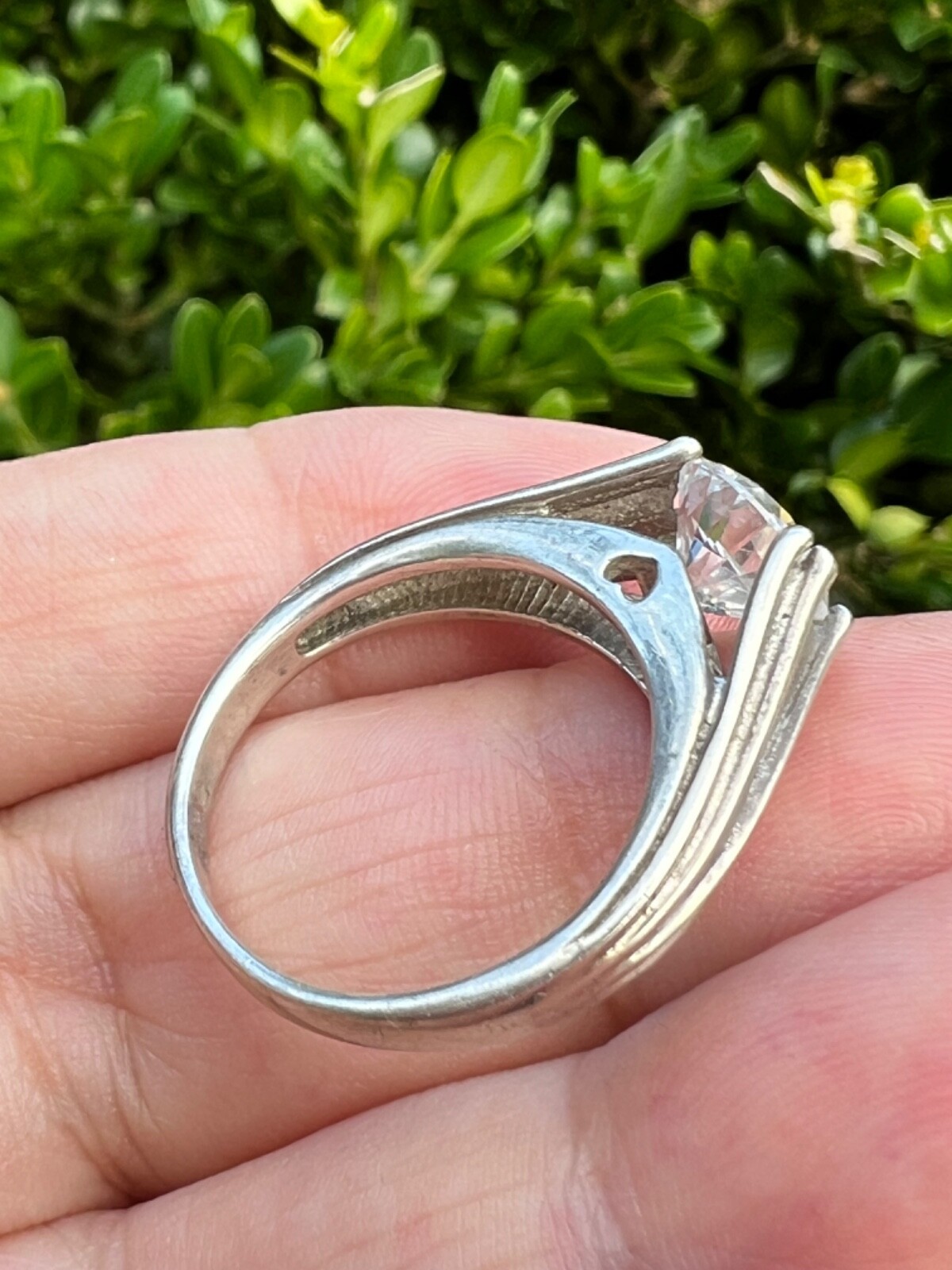 VINTAGE ROUND CZ TENSION SETTING RING 925 SS HEART DETAIL ENGAGEMENT WEDDING