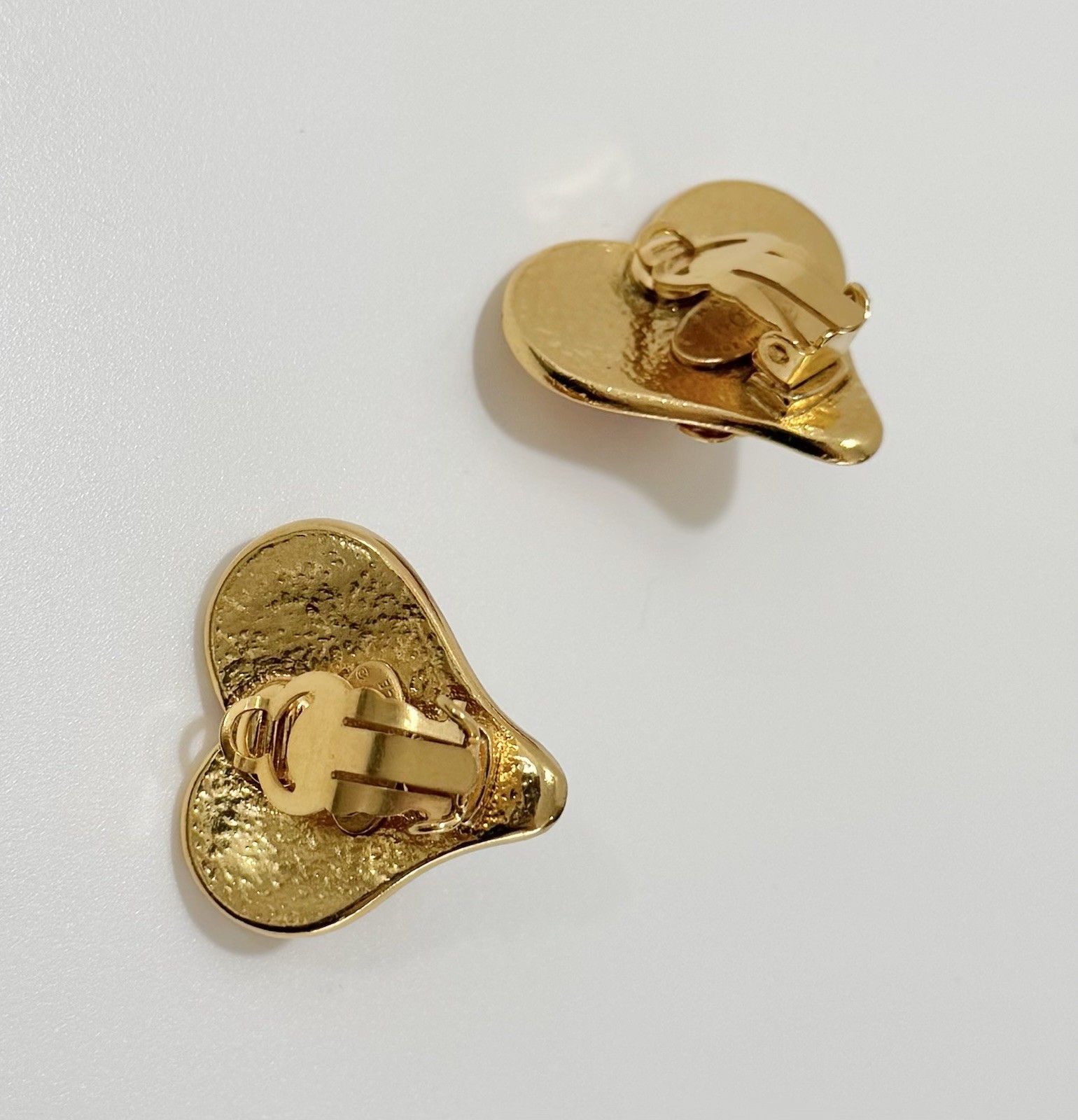 Chanel Heart 95P Gold Red CC Runway Vintage Rare Color Earrings Coco Mark 1995
